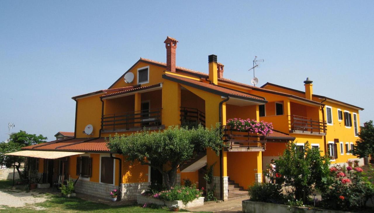 Apartments Valentina Umag Luaran gambar